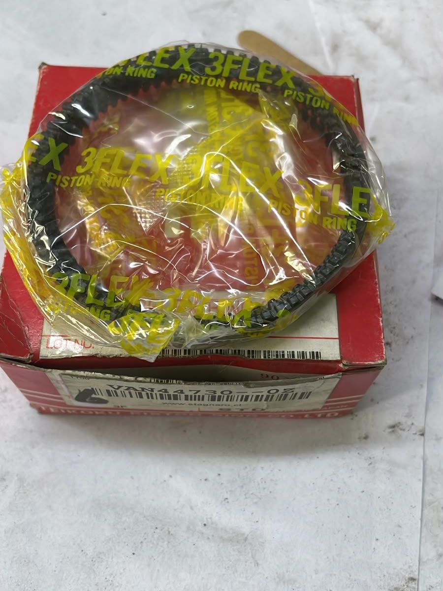 Protegido: nissan urvan- nissan frontier- anillos piston