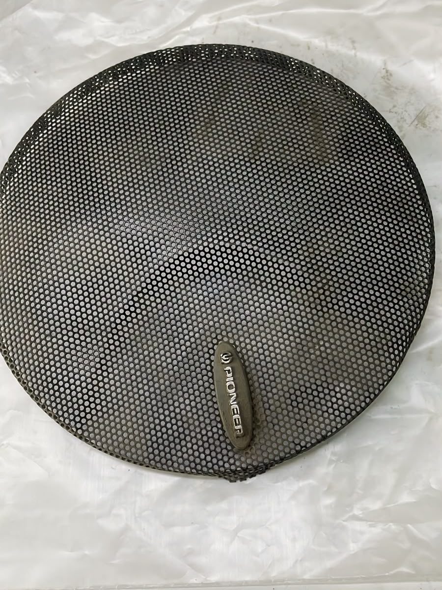 Protegido: TOYOTA/CHEVROLET/HYUNDAI/SUSUKI-REJILLA DE PARLANTES